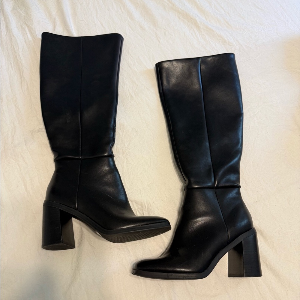 DV by Dolce Vita Black Flapper Heeled Boots